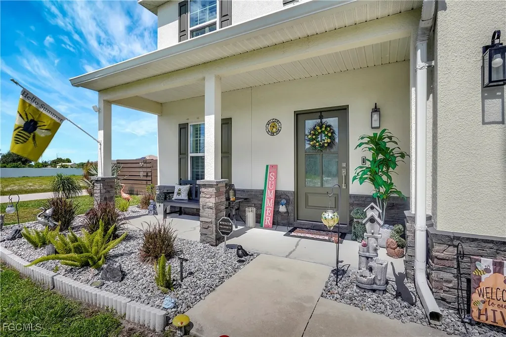 2200 NE Juanita Place Cape Coral FL 33909