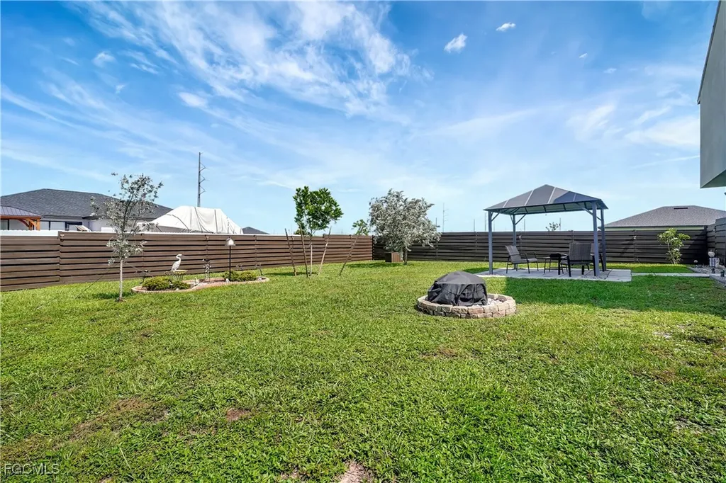 2200 NE Juanita Place Cape Coral FL 33909