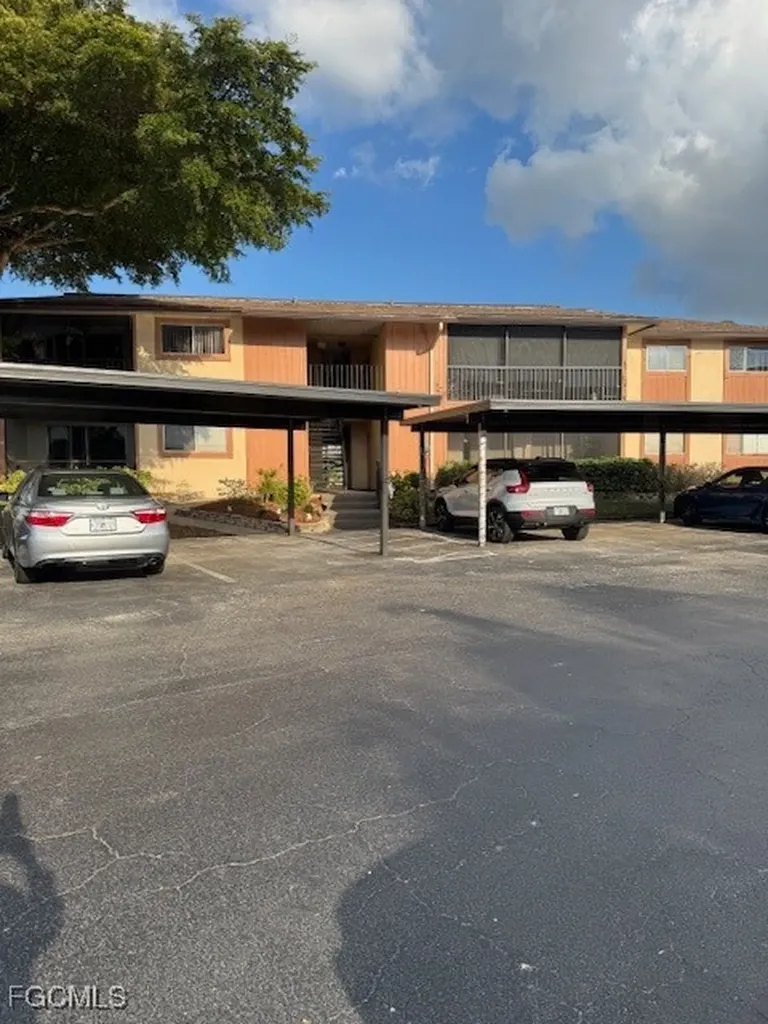 6498 Royal Woods Drive Fort Myers FL 33908