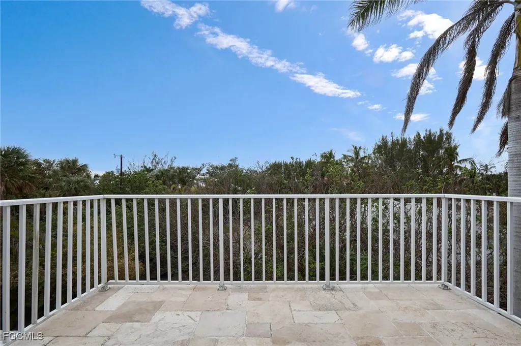 1241 Junonia Street Sanibel FL 33957
