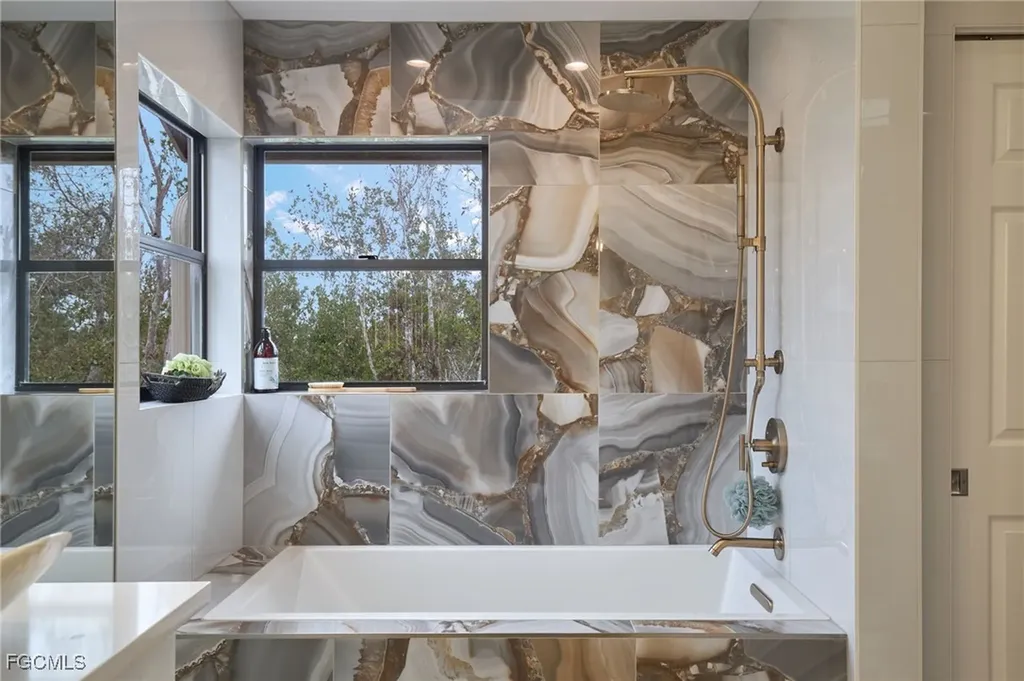 1241 Junonia Street Sanibel FL 33957