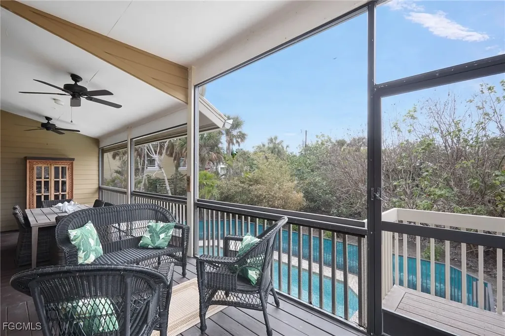 1241 Junonia Street Sanibel FL 33957