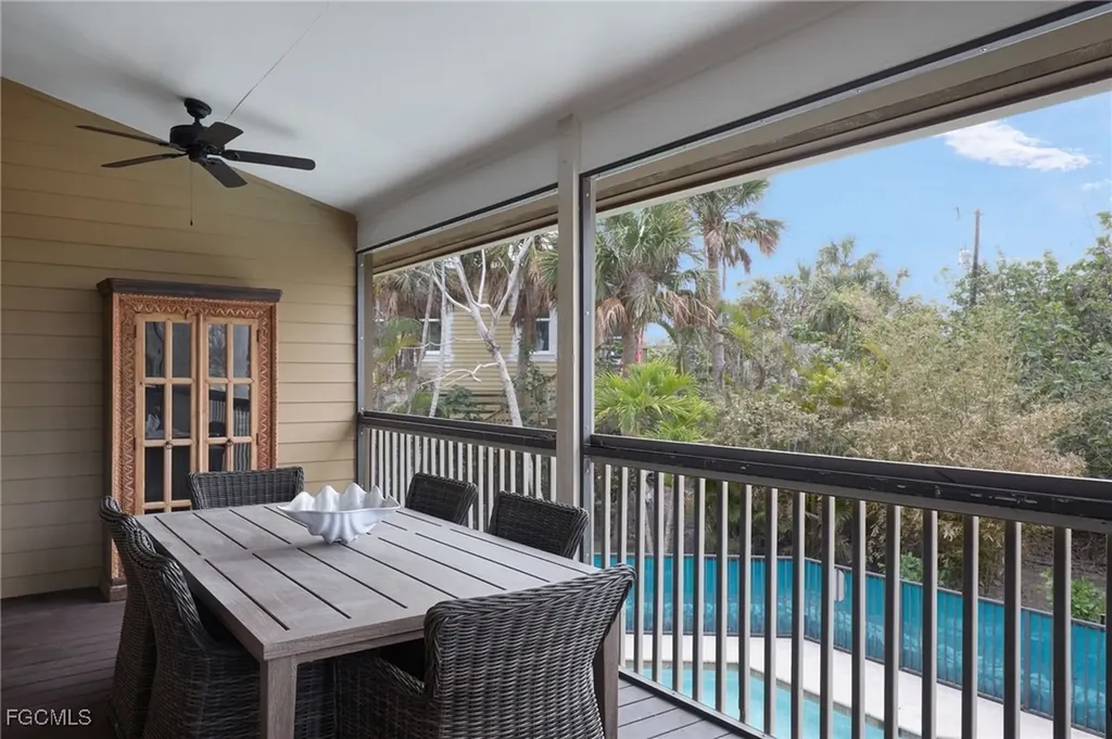 1241 Junonia Street Sanibel FL 33957