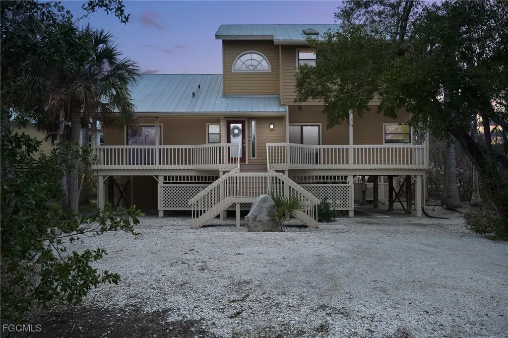 1241 Junonia Street Sanibel FL 33957