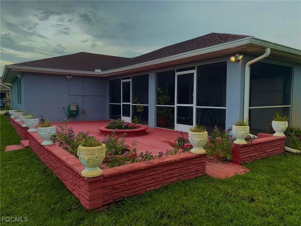 902 Susan Avenue N Lehigh Acres FL 33971