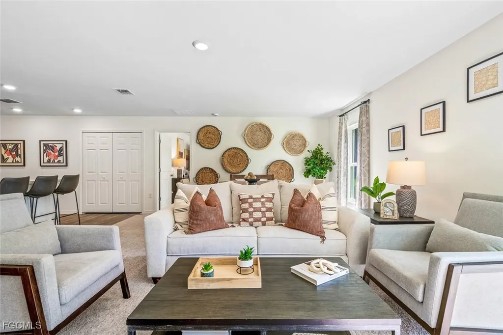 2122 NW 9th Place Cape Coral FL 33993