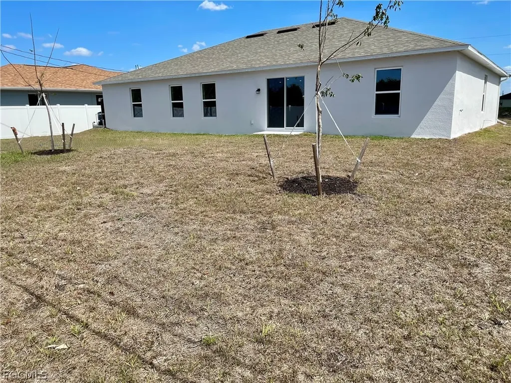 2122 NW 9th Place Cape Coral FL 33993