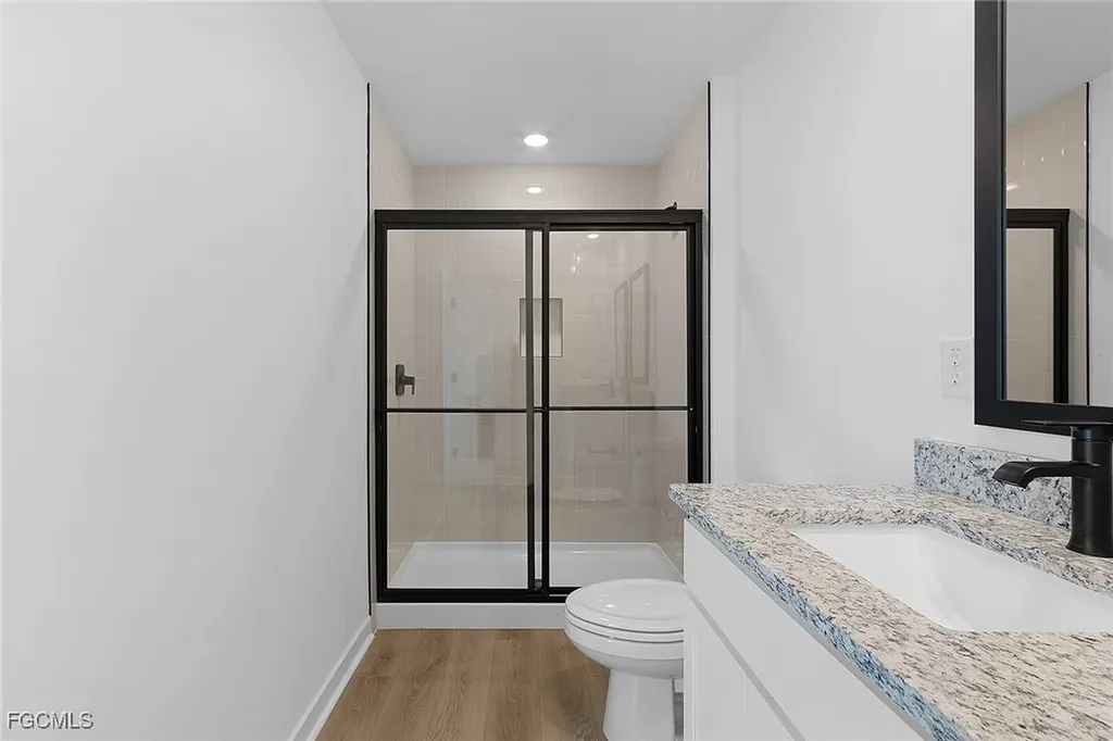 933 NW 7th Avenue Cape Coral FL 33993