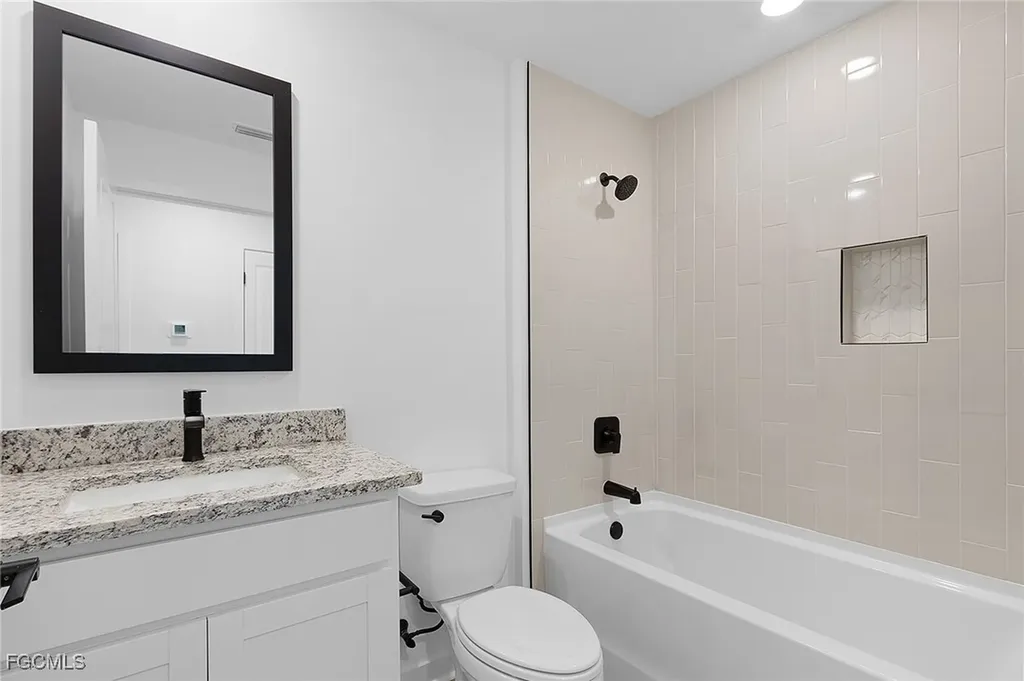 933 NW 7th Avenue Cape Coral FL 33993