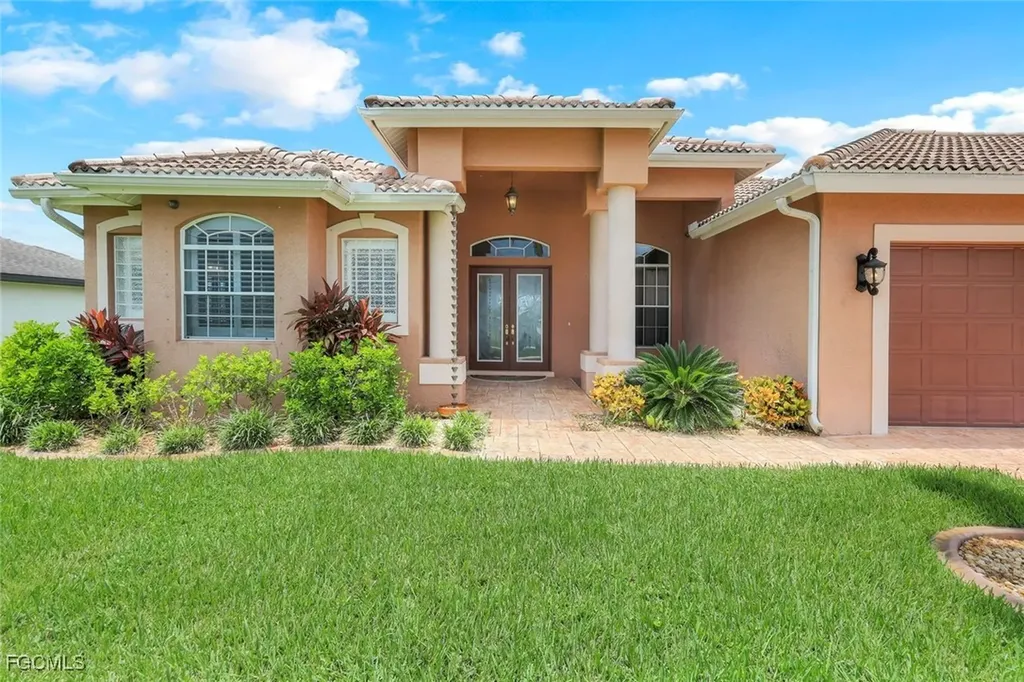 3214 SW 11th Place Cape Coral FL 33914