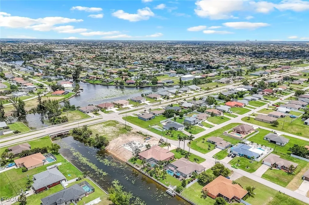 3214 SW 11th Place Cape Coral FL 33914