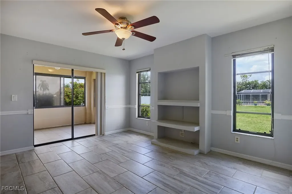 1942 SE 8th Place Cape Coral FL 33990