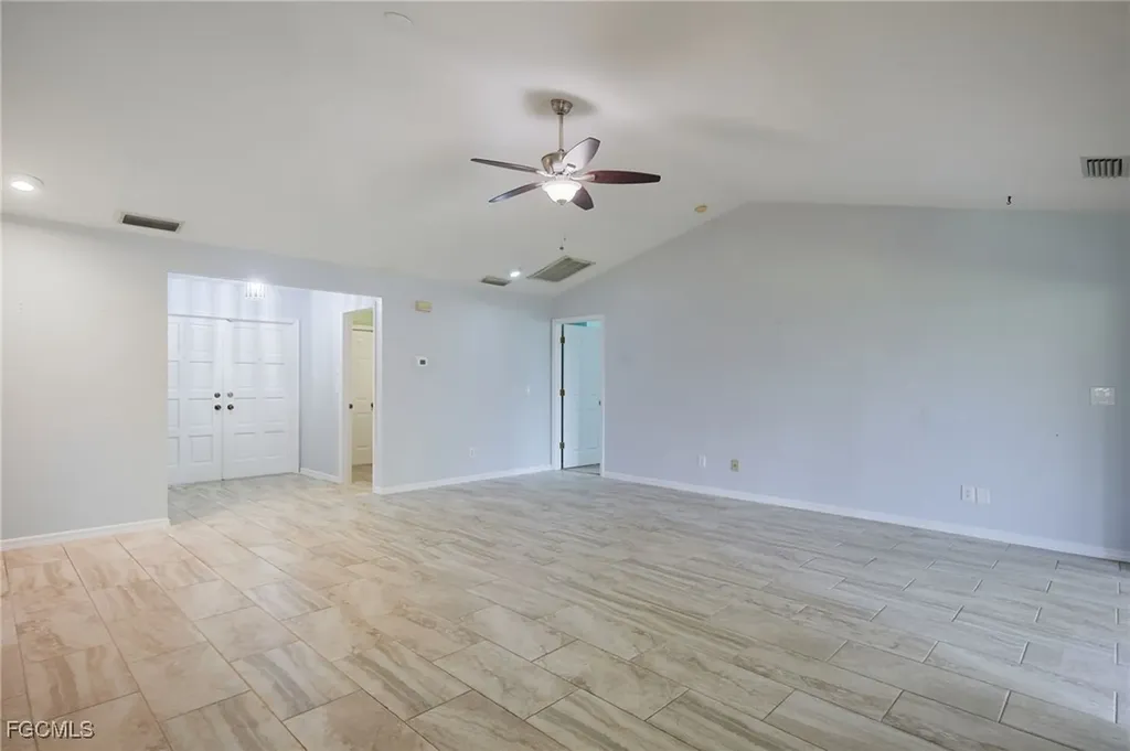 1942 SE 8th Place Cape Coral FL 33990