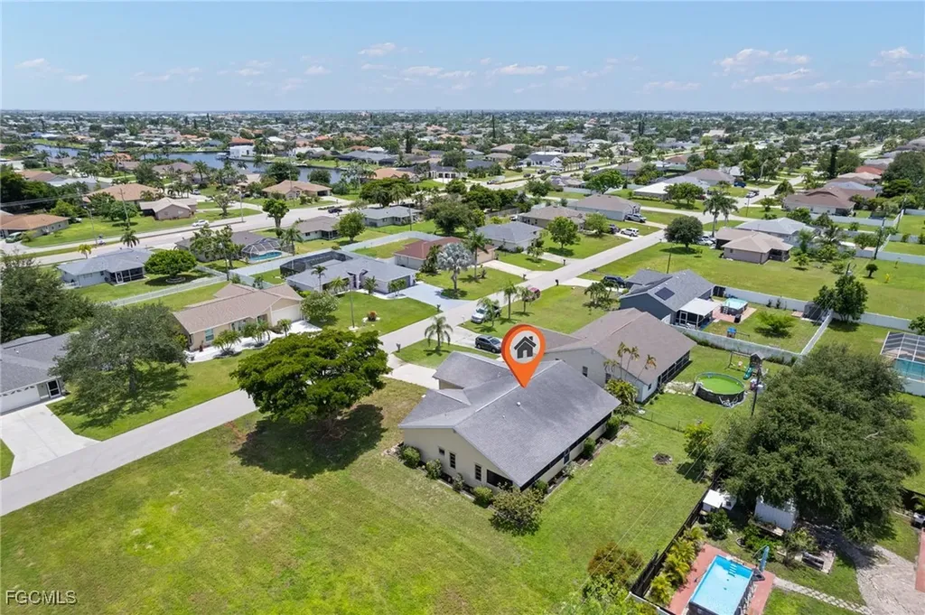 1942 SE 8th Place Cape Coral FL 33990