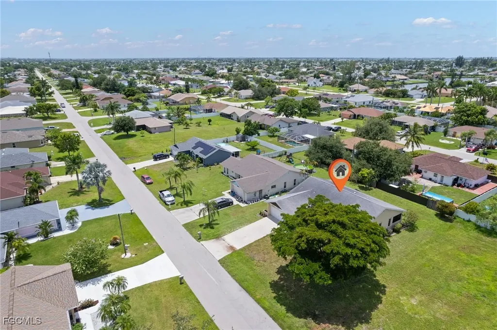 1942 SE 8th Place Cape Coral FL 33990