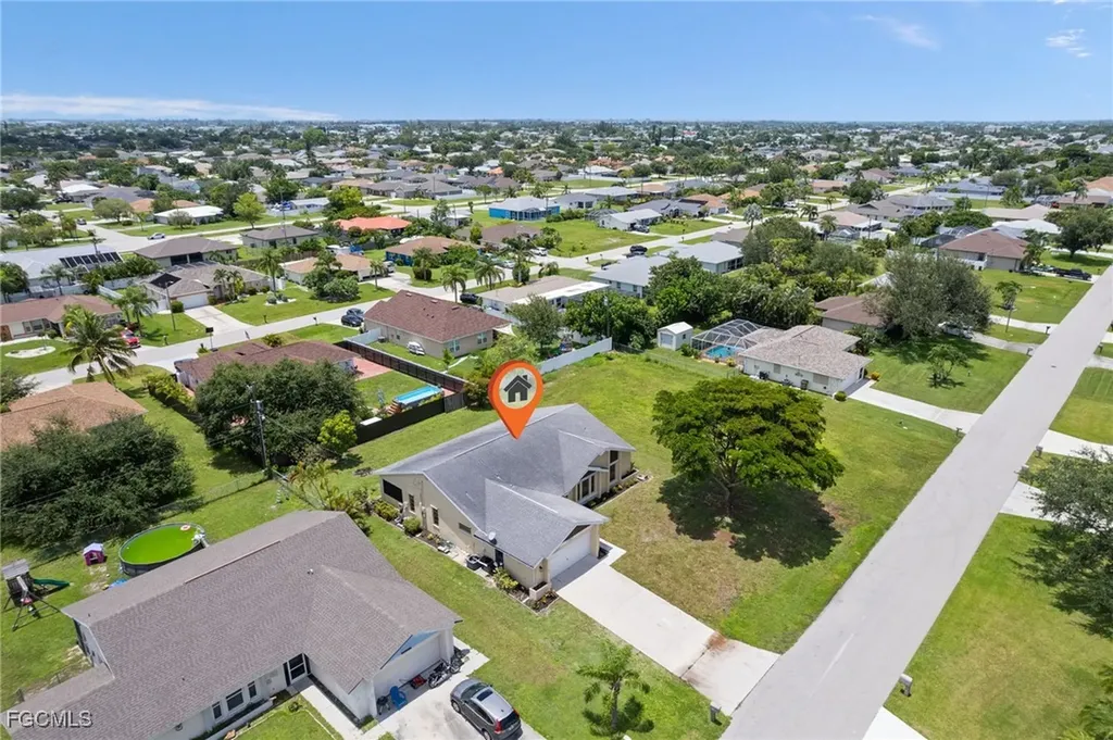 1942 SE 8th Place Cape Coral FL 33990