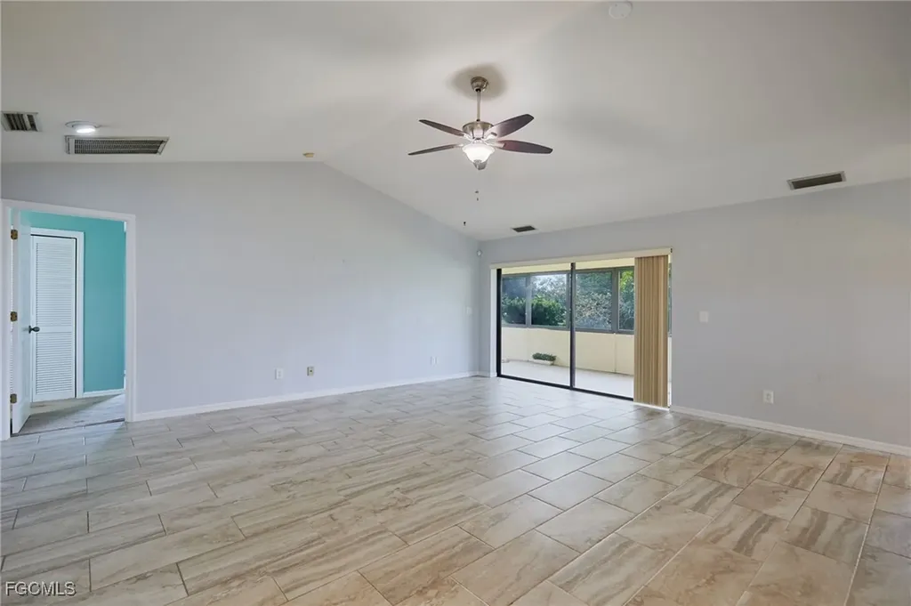 1942 SE 8th Place Cape Coral FL 33990