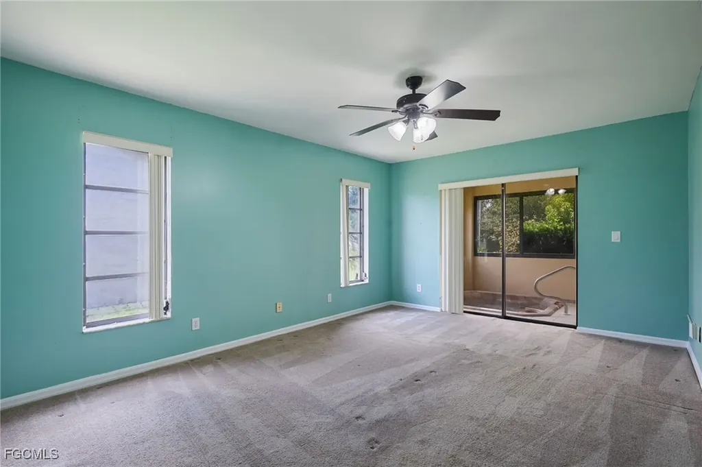 1942 SE 8th Place Cape Coral FL 33990