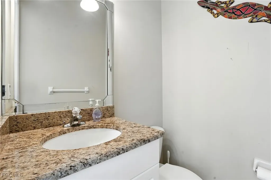 594 110th Avenue N Naples FL 34108