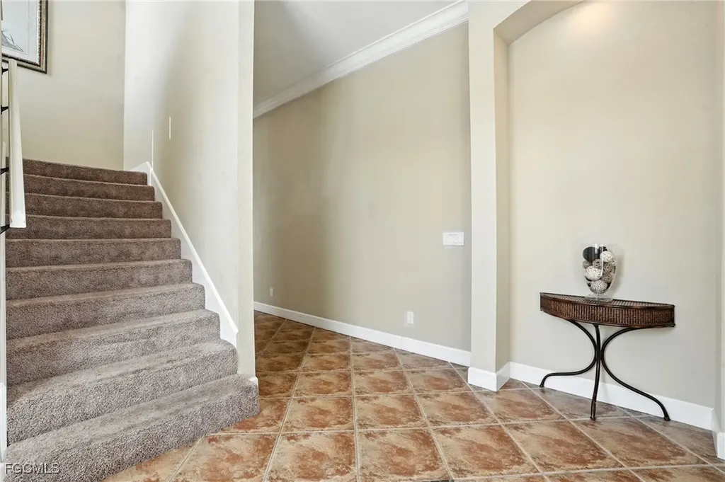 594 110th Avenue N Naples FL 34108