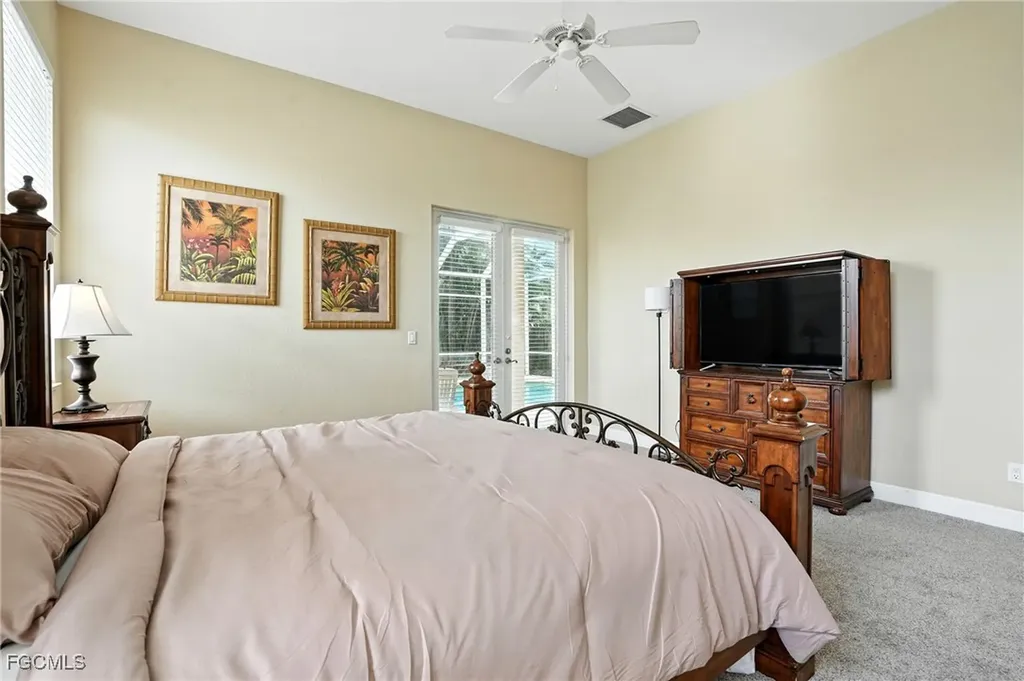 594 110th Avenue N Naples FL 34108