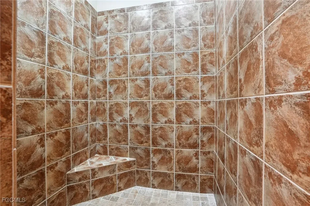 594 110th Avenue N Naples FL 34108