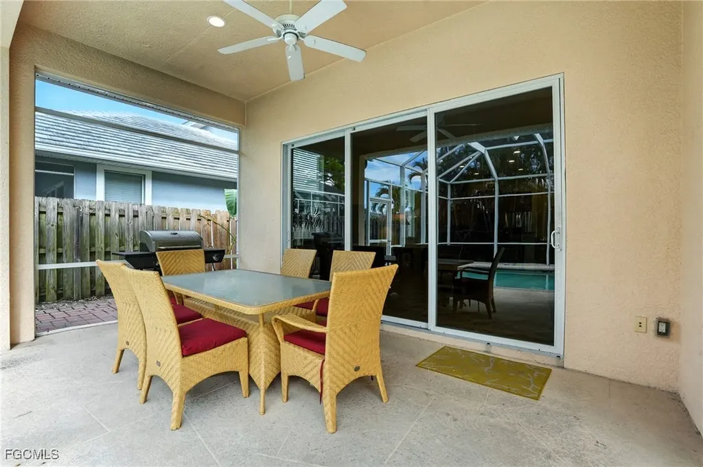 594 110th Avenue N Naples FL 34108