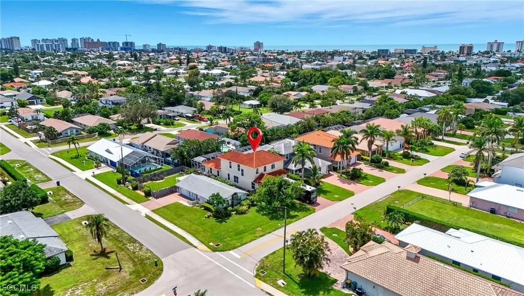 594 110th Avenue N Naples FL 34108