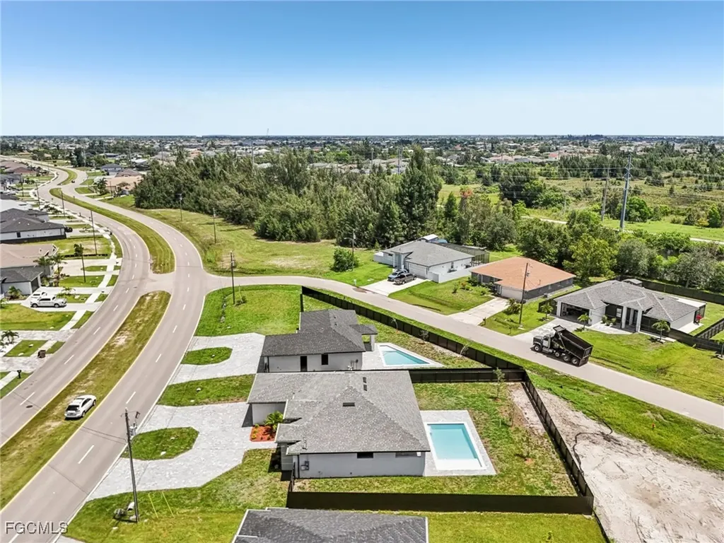 357 El Dorado Boulevard S Cape Coral FL 33991