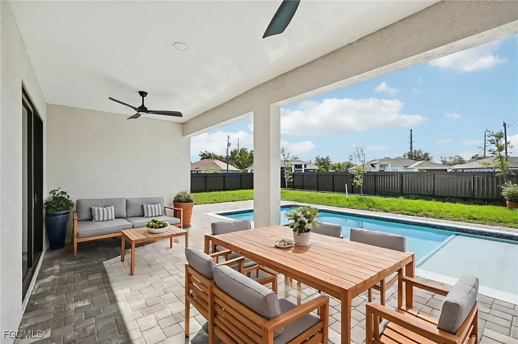 357 El Dorado Boulevard S Cape Coral FL 33991