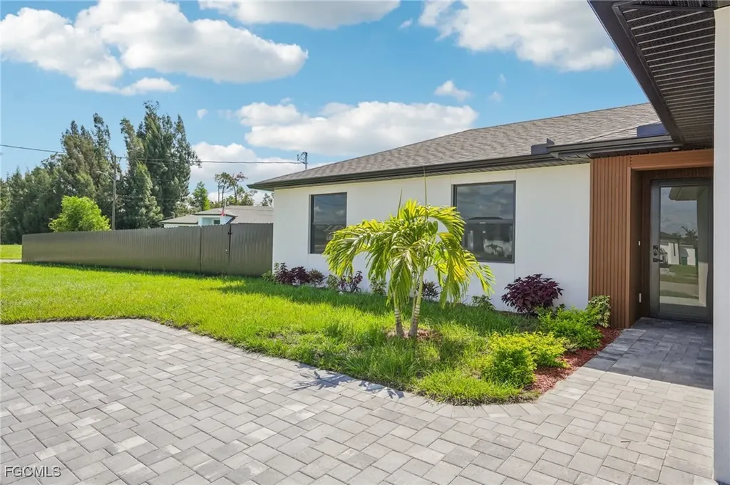 353 El Dorado Boulevard S Cape Coral FL 33991
