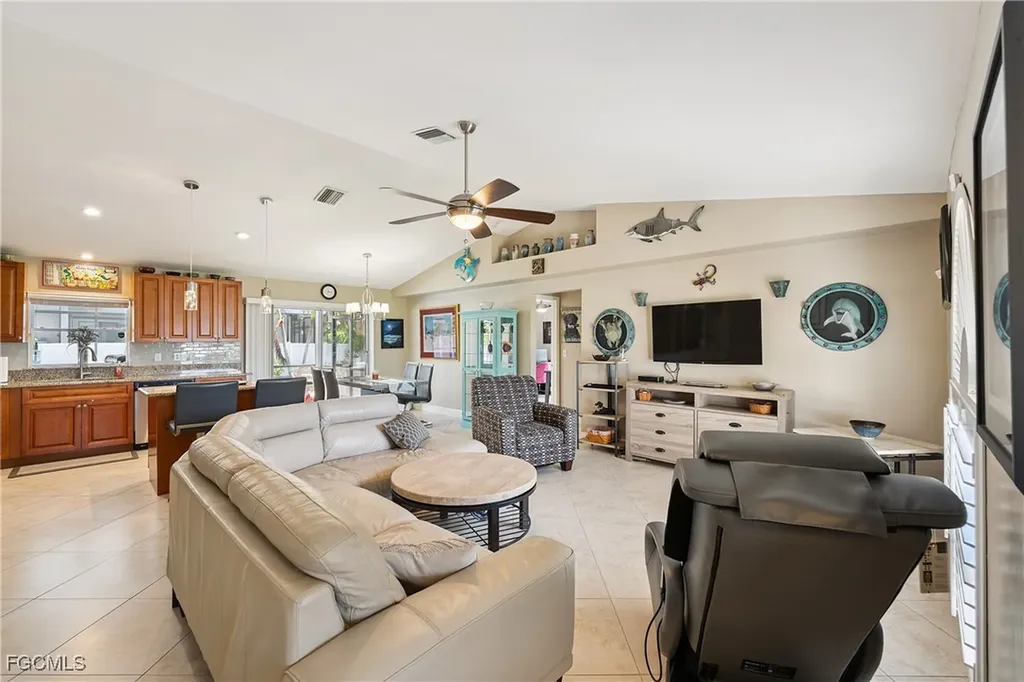 1913 SW 51st Terrace Cape Coral FL 33914