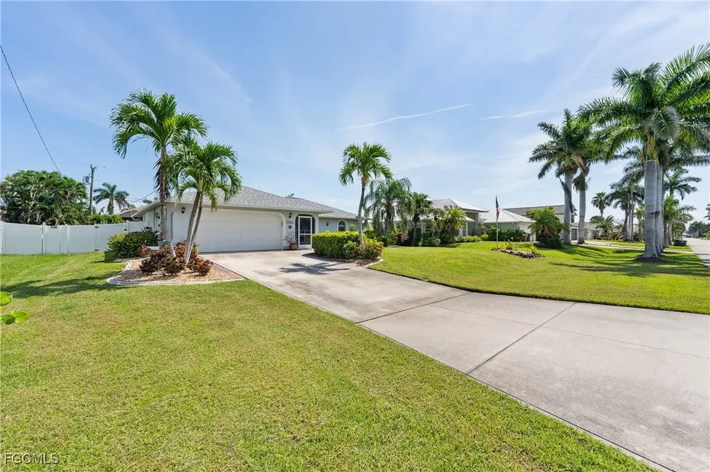 1913 SW 51st Terrace Cape Coral FL 33914