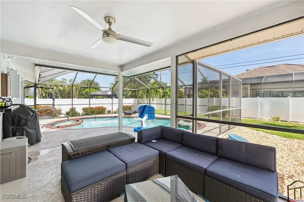 1913 SW 51st Terrace Cape Coral FL 33914