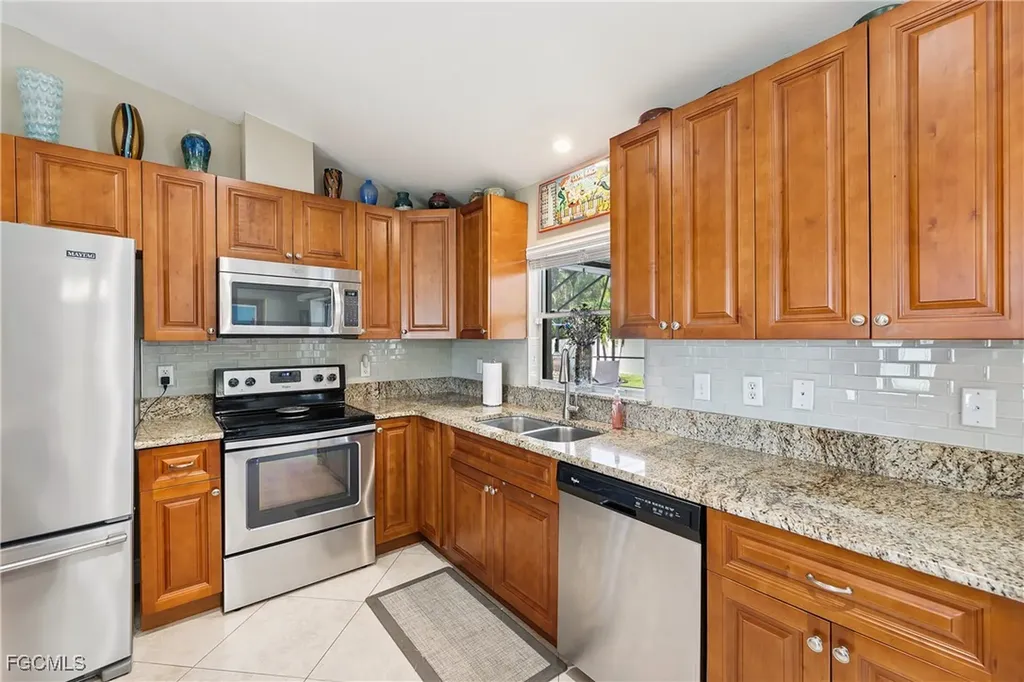 1913 SW 51st Terrace Cape Coral FL 33914