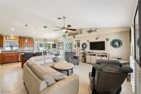 1913 SW 51st Terrace Cape Coral FL 33914