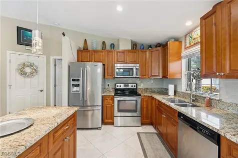 1913 SW 51st Terrace Cape Coral FL 33914