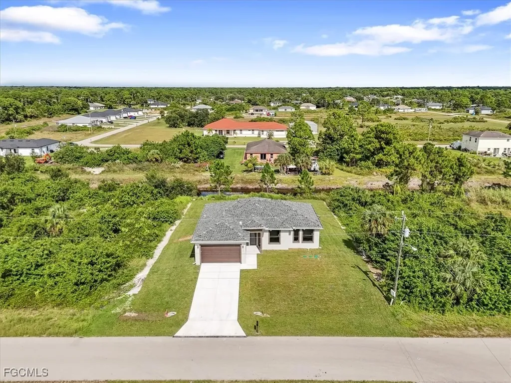 843 Theodore Vail Street E Lehigh Acres FL 33974