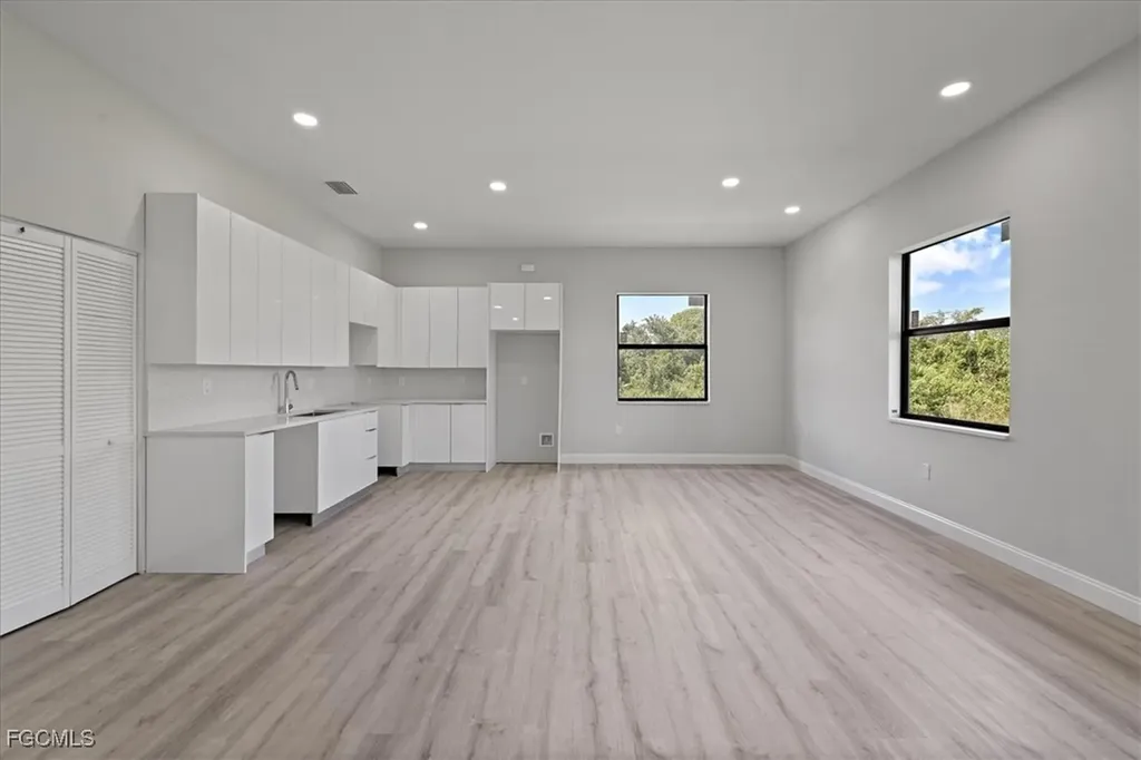 843 Theodore Vail Street E Lehigh Acres FL 33974
