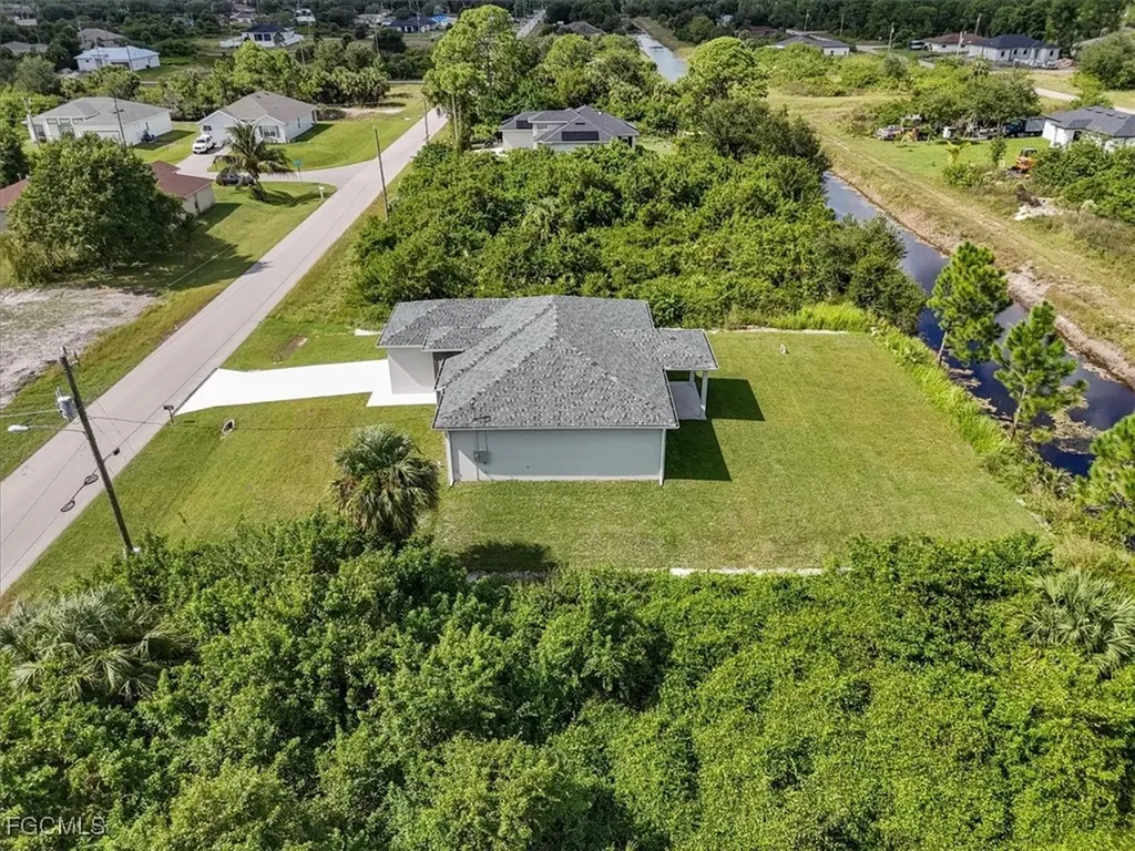 843 Theodore Vail Street E Lehigh Acres FL 33974