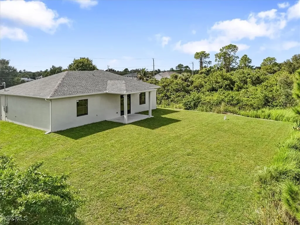 843 Theodore Vail Street E Lehigh Acres FL 33974