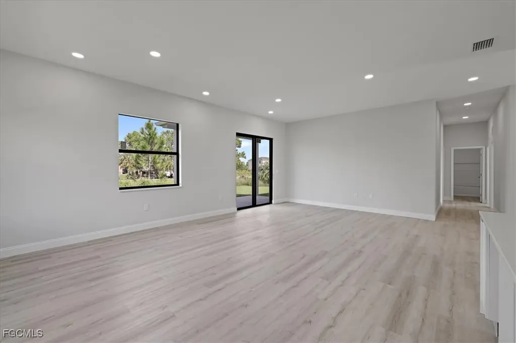 843 Theodore Vail Street E Lehigh Acres FL 33974