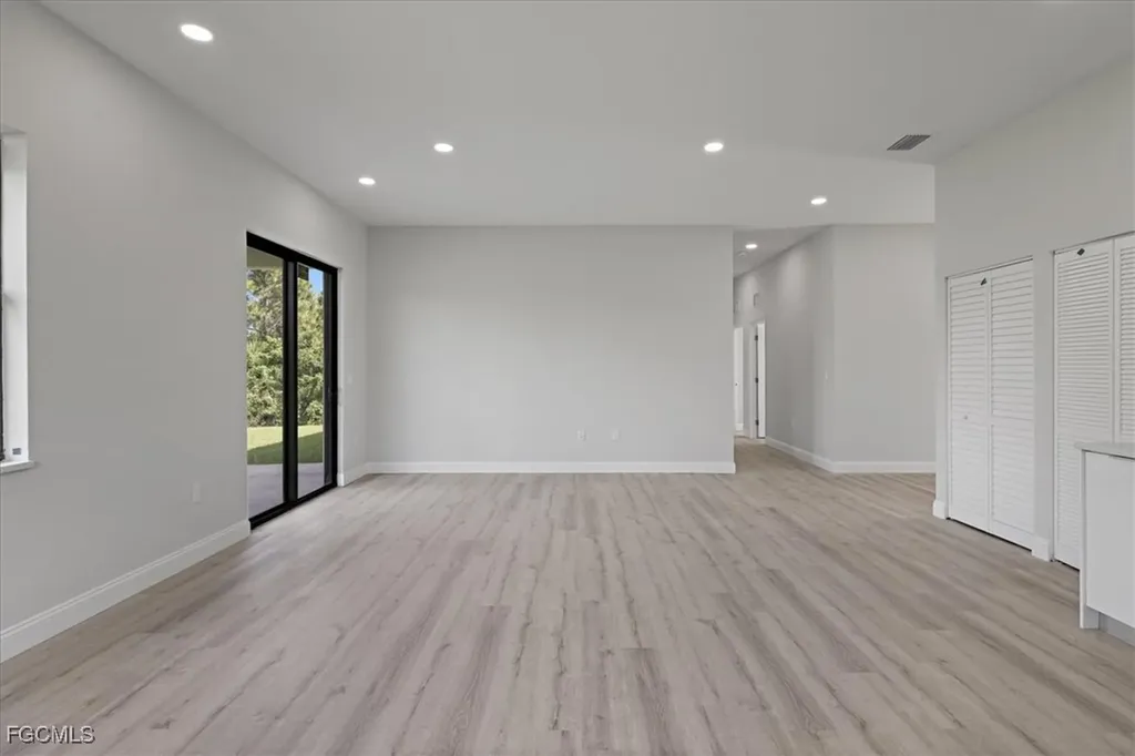 843 Theodore Vail Street E Lehigh Acres FL 33974