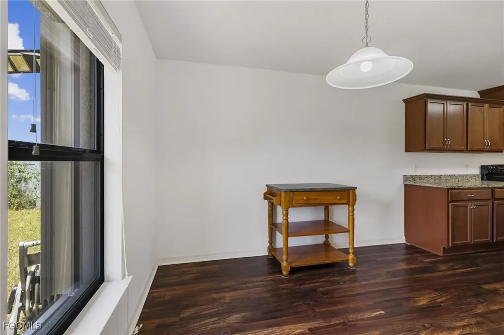 1908 SW 12th Terrace Cape Coral FL 33991