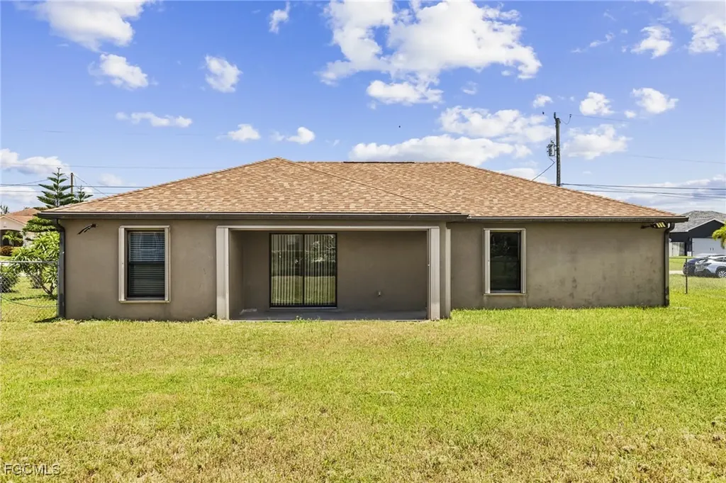 1908 SW 12th Terrace Cape Coral FL 33991