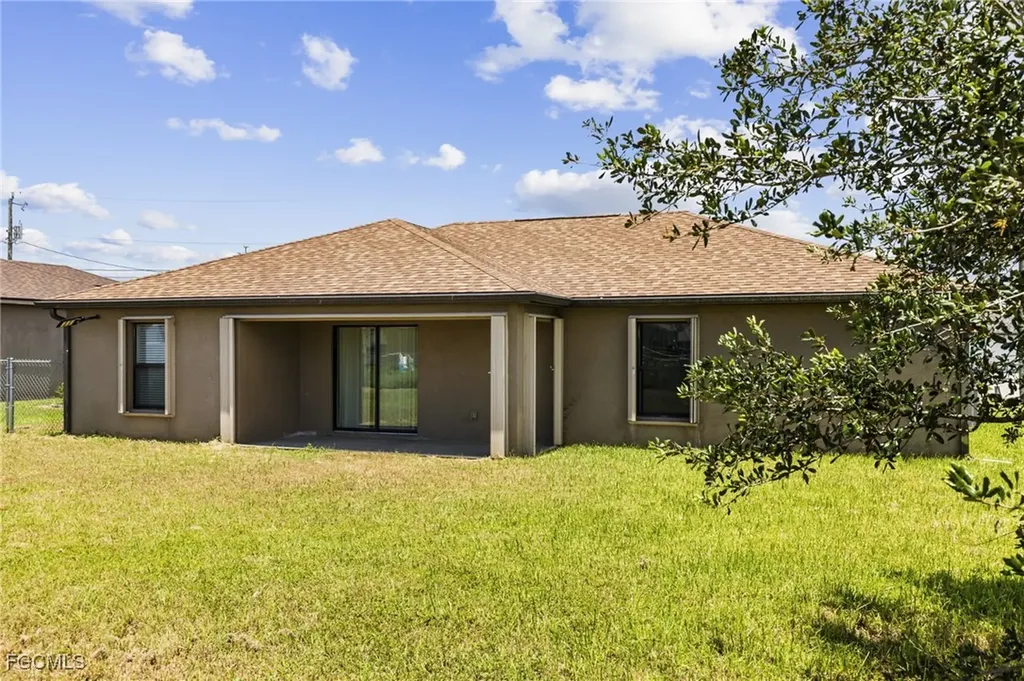 1908 SW 12th Terrace Cape Coral FL 33991