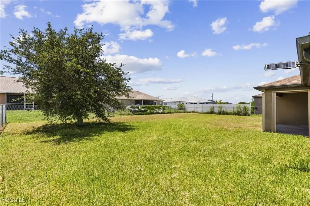 1908 SW 12th Terrace Cape Coral FL 33991