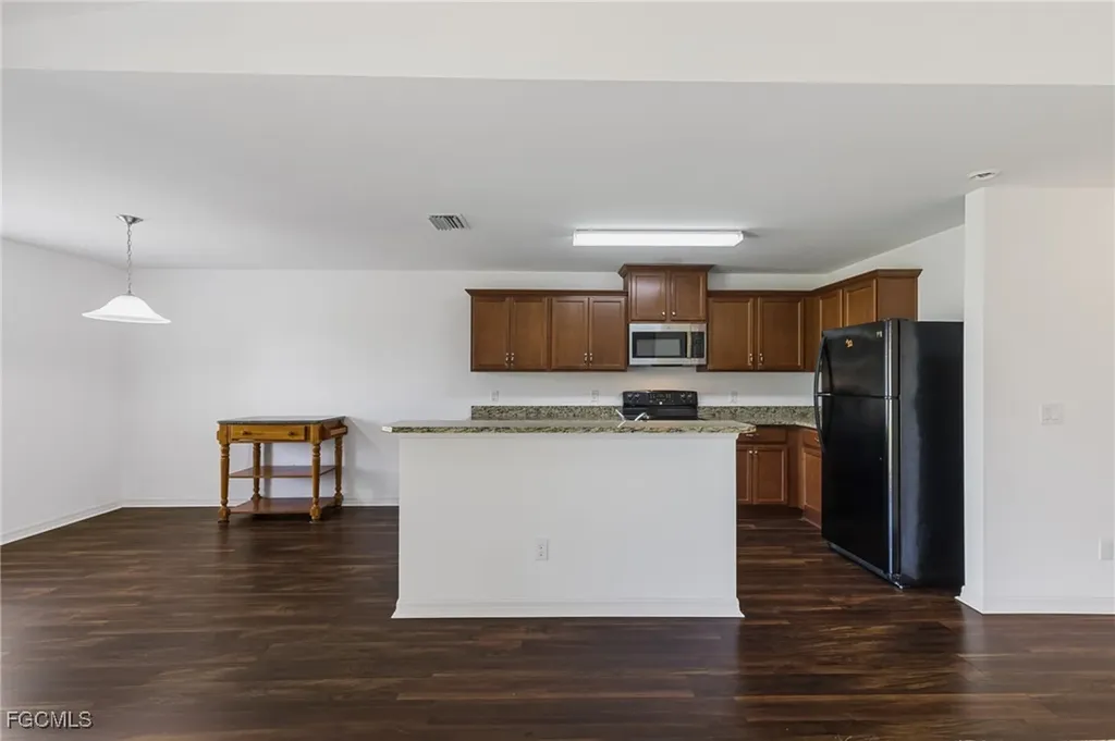 1908 SW 12th Terrace Cape Coral FL 33991