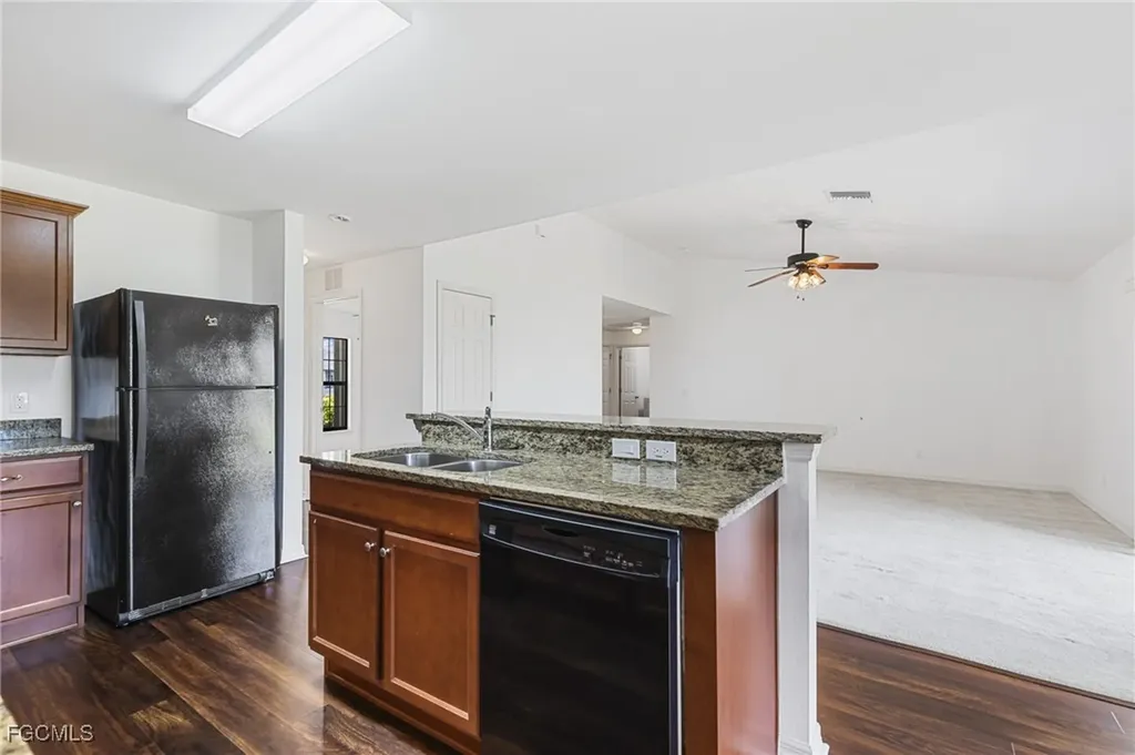 1908 SW 12th Terrace Cape Coral FL 33991