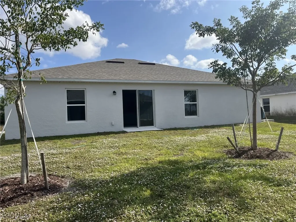 2812 NE 6th Place Cape Coral FL 33909